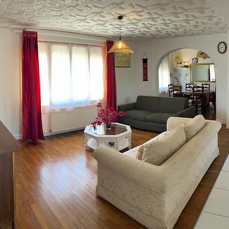 5Min Futuroscope 80M2 - 3 Chambres - Parking Prive - Wifi - Jardin Шасней дю Пуату Екстериор снимка