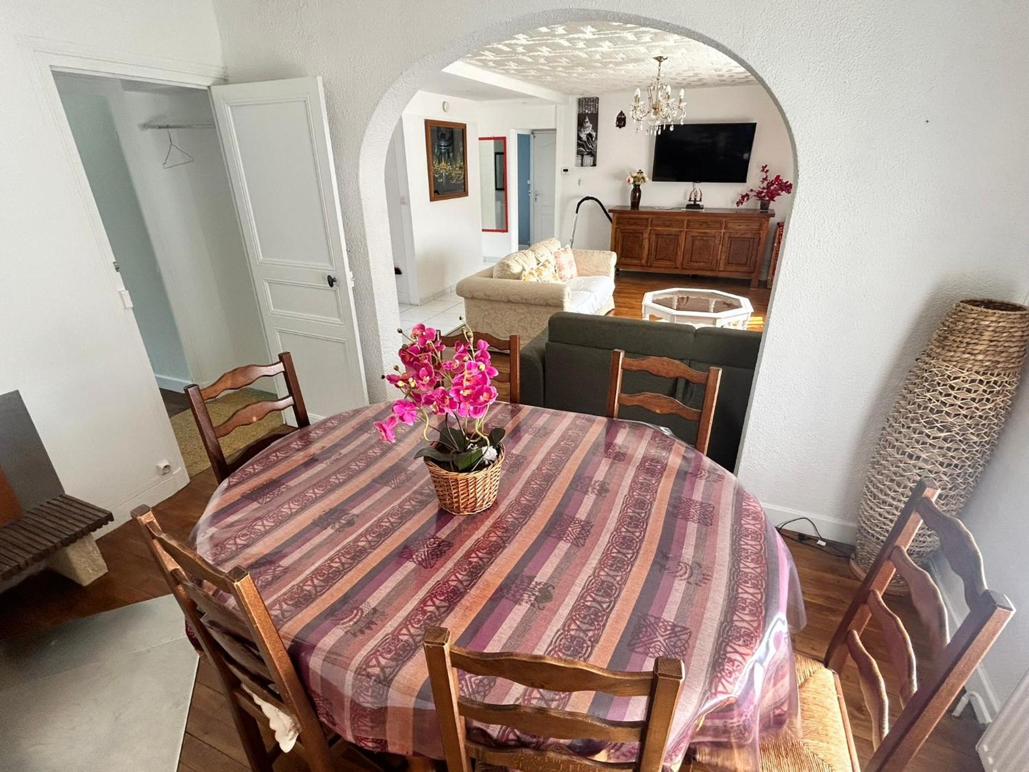5Min Futuroscope 80M2 - 3 Chambres - Parking Prive - Wifi - Jardin Шасней дю Пуату Екстериор снимка